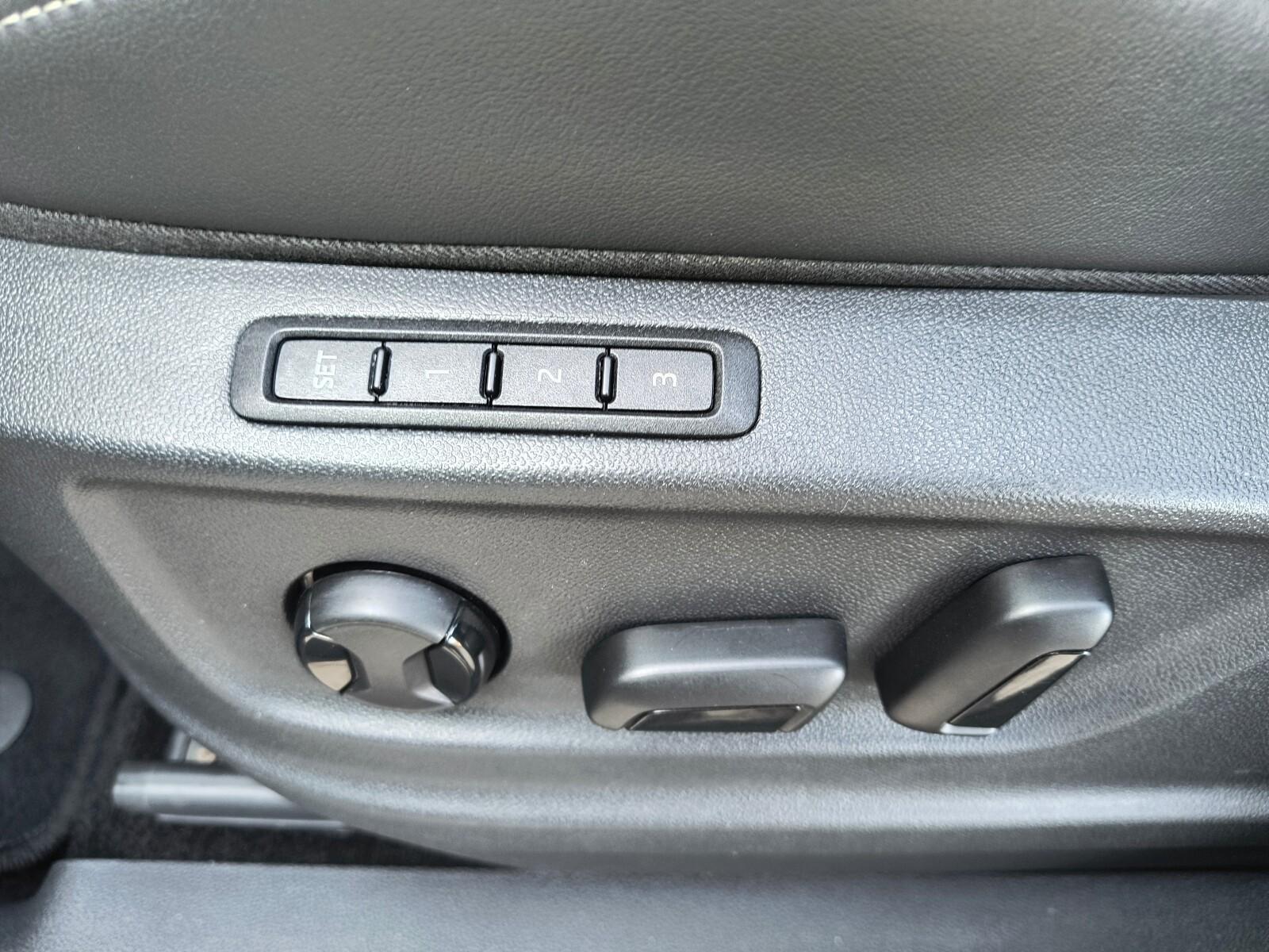 4x4 serwis ASO 2.0TDI 200KM bezwypadkowy pakiety virtual LED VAT23% 22