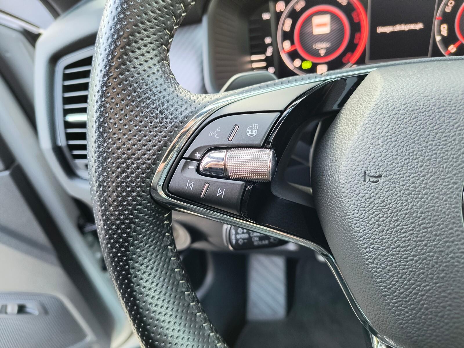 4x4 serwis ASO 2.0TDI 200KM bezwypadkowy pakiety virtual LED VAT23% 19