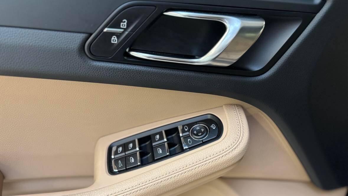 4x4 | LED Porsche | PSM | Panorama | Apple CarPlay |Salon PL|FaVAT23% 13