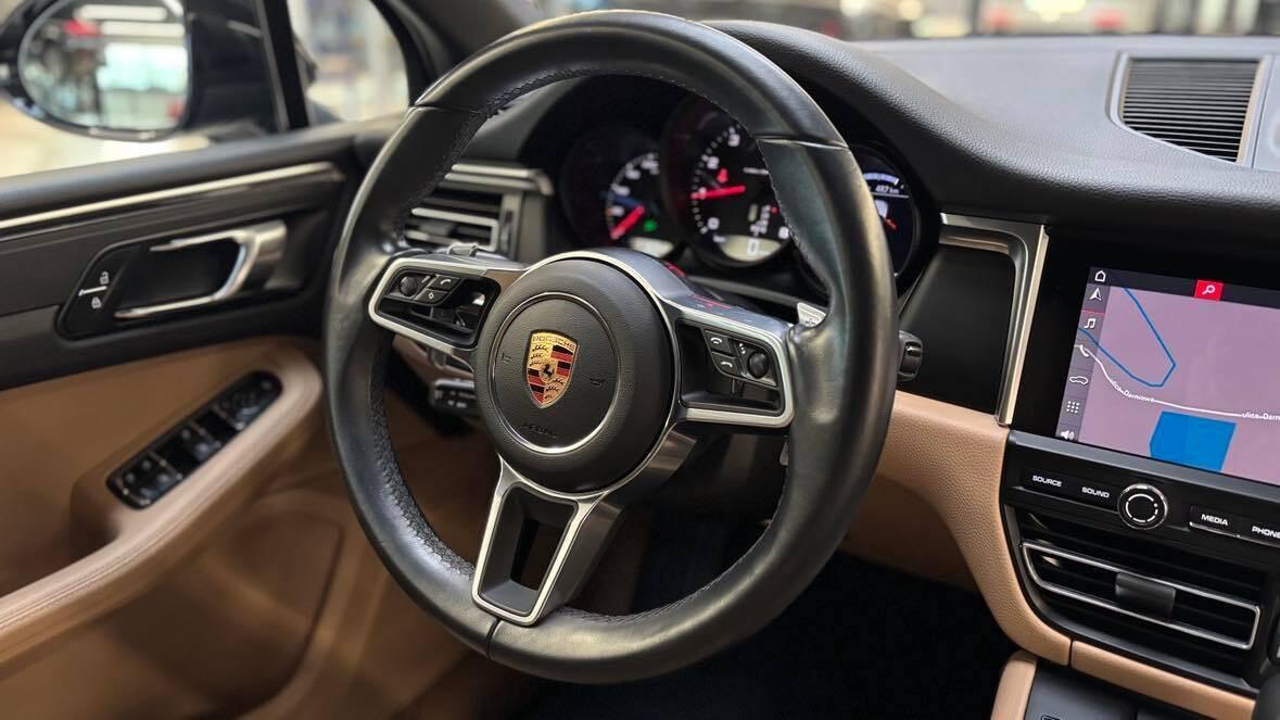 4x4 | LED Porsche | PSM | Panorama | Apple CarPlay |Salon PL|FaVAT23% 17