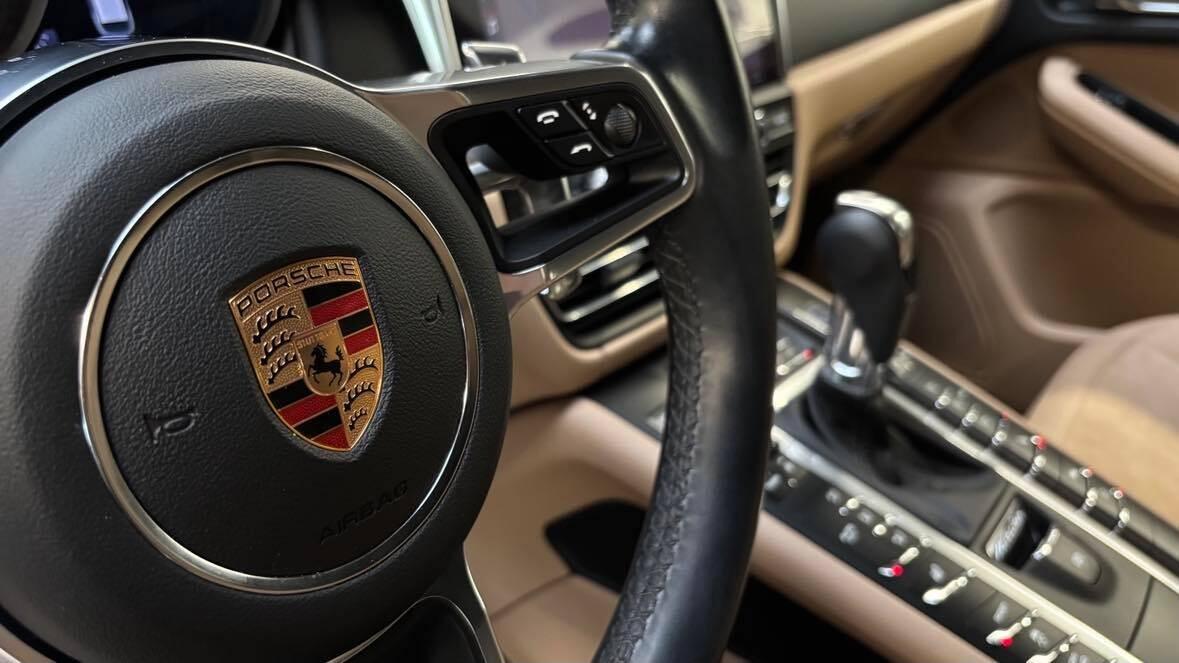 4x4 | LED Porsche | PSM | Panorama | Apple CarPlay |Salon PL|FaVAT23% 19