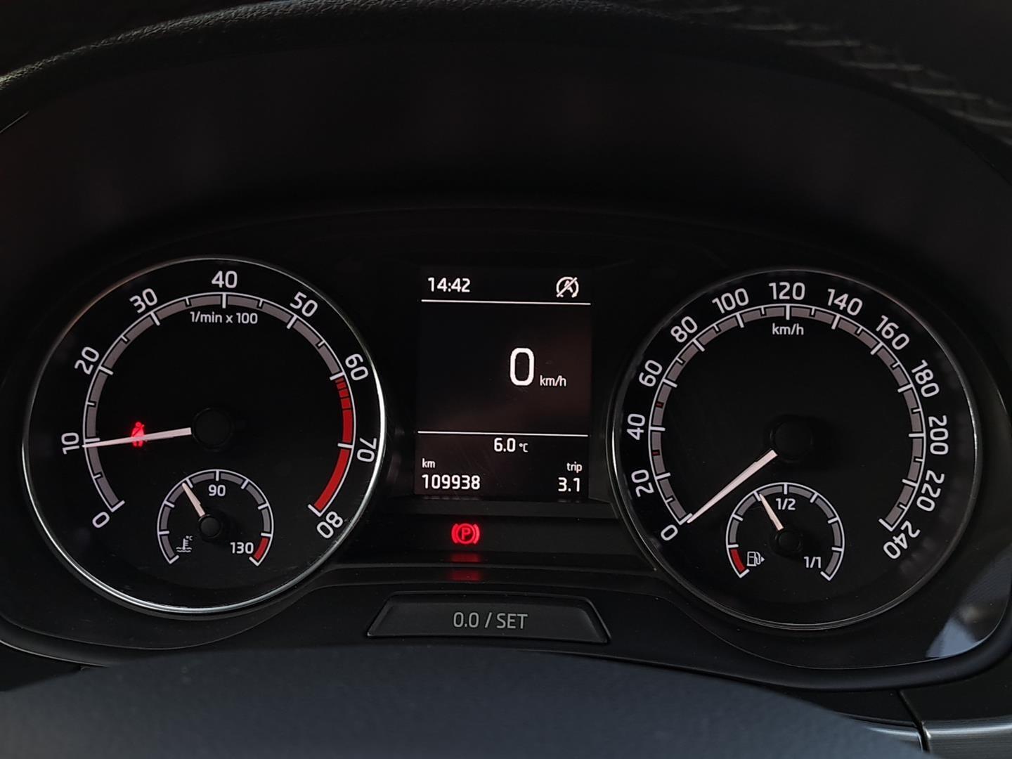 Kombi SalonPL 1.0TSI 95KM Ambition Kamera SmartLink+ LED ASO FV23% 18