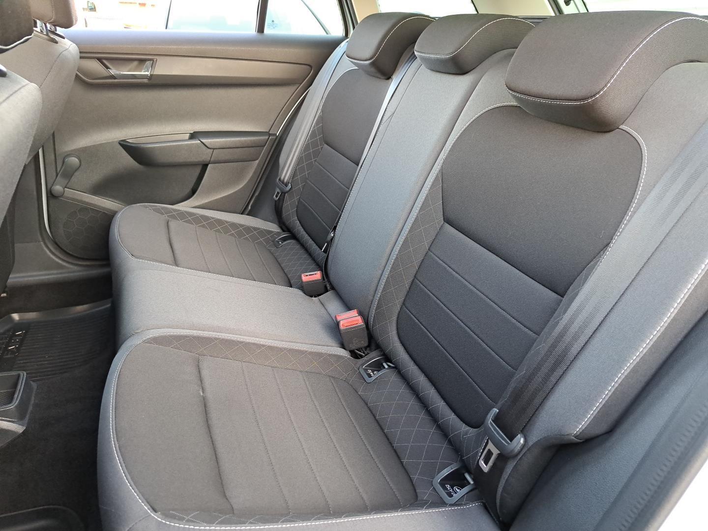 Kombi SalonPL 1.0TSI 95KM Ambition Kamera SmartLink+ LED ASO FV23% 13