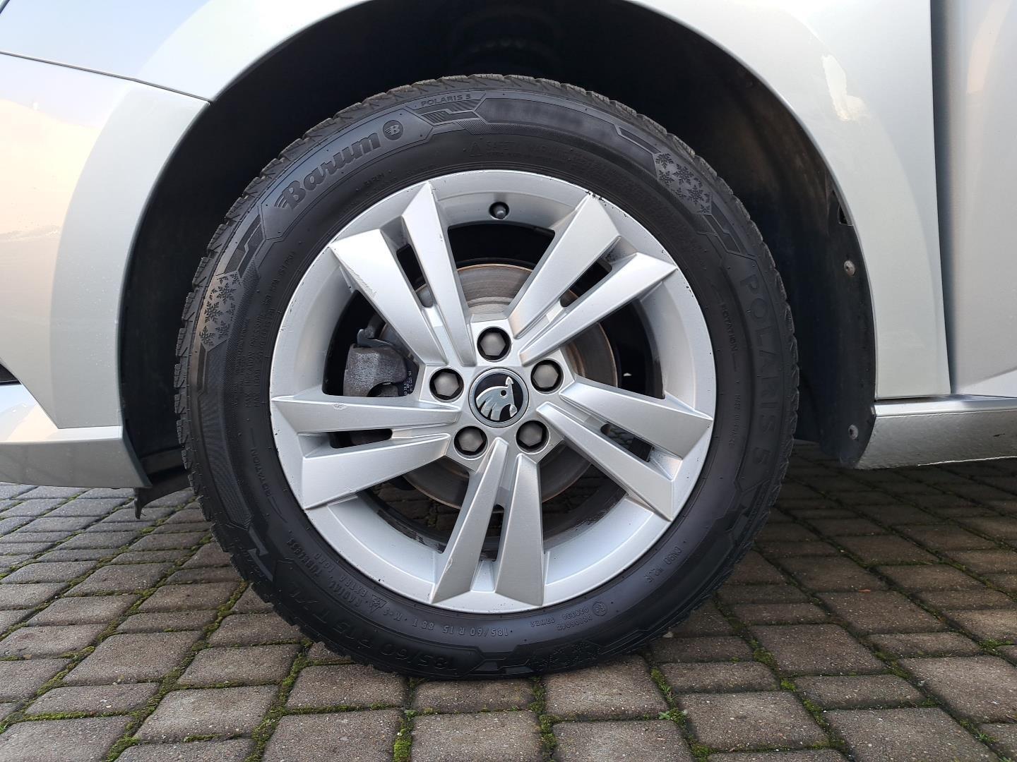 Kombi SalonPL 1.0TSI 95KM Ambition Kamera SmartLink+ LED ASO FV23% 25