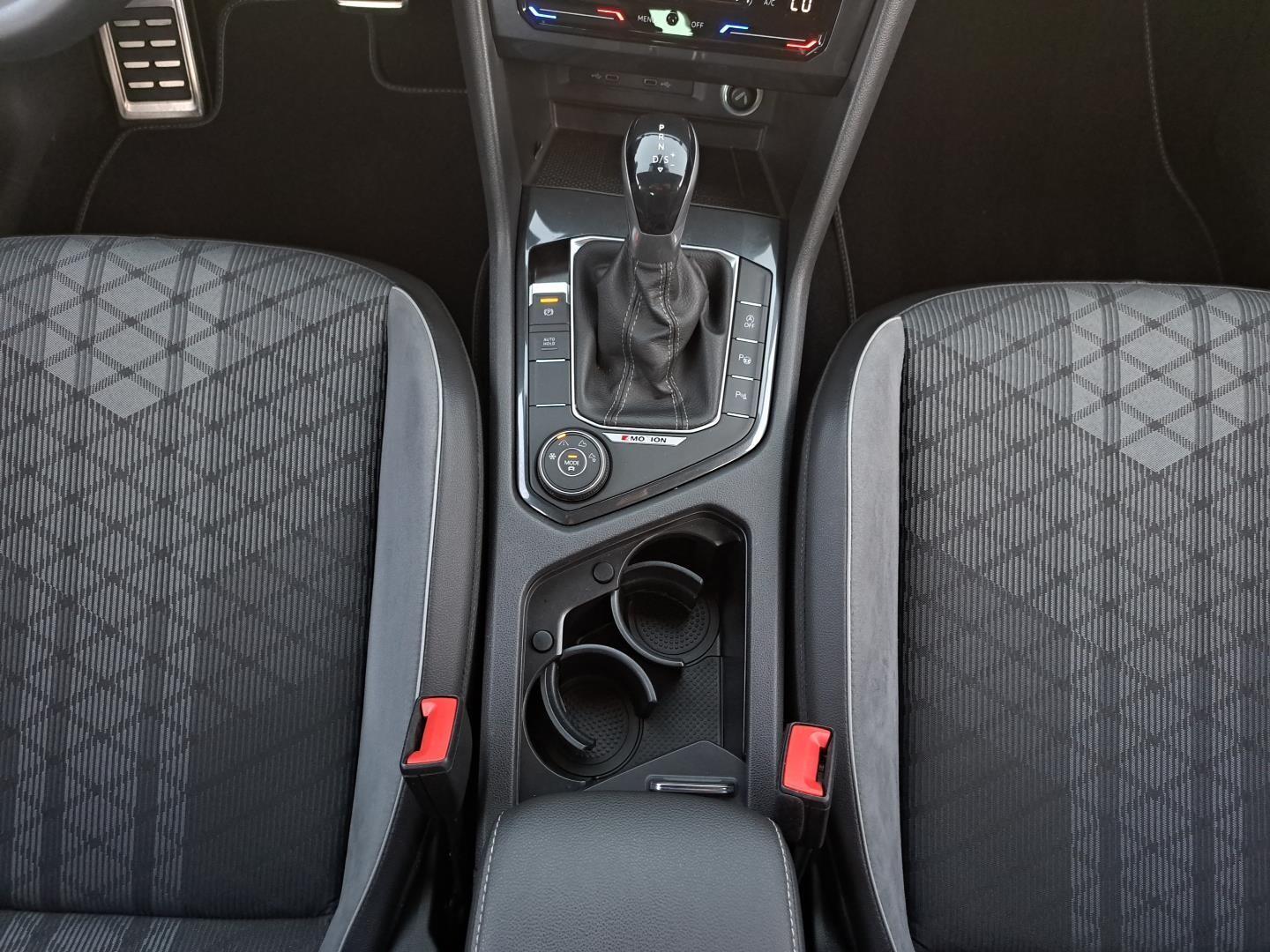 2.0TDI 200KM R-Line 4Motion DSG Matrix ACC DCC Hak Asystenci FV23% 16