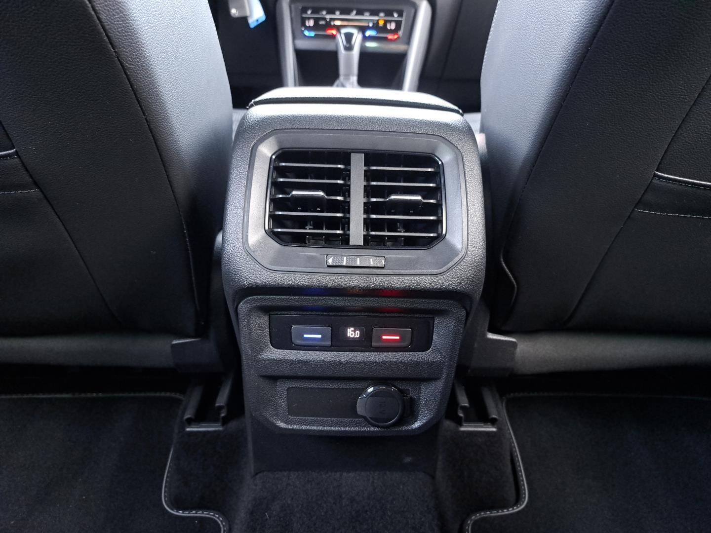 2.0TDI 200KM R-Line 4Motion DSG Matrix ACC DCC Hak Asystenci FV23% 15