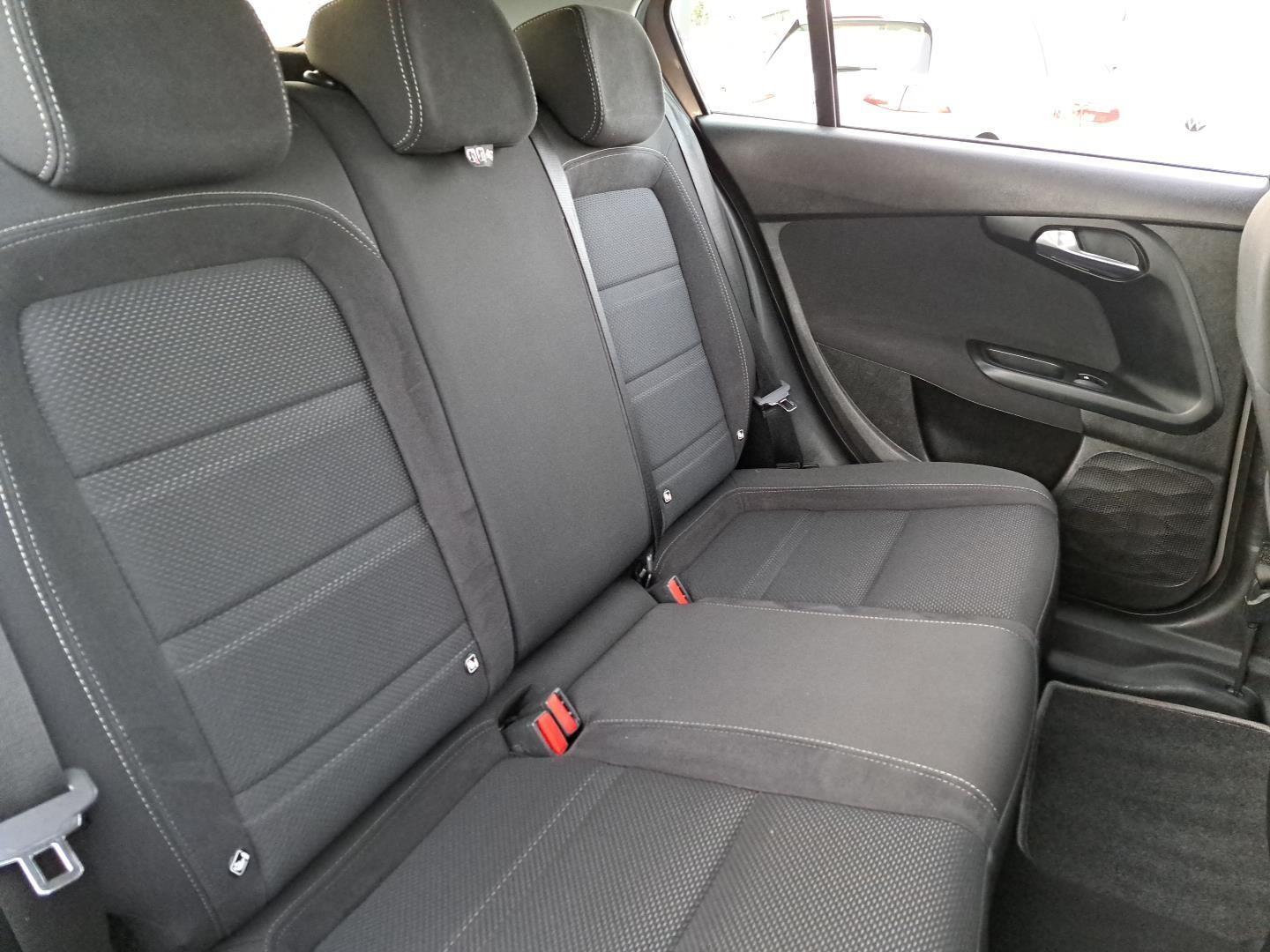 SalonPL 1.4 16V 95KM Lounge Clima.Autom. Alu Czuj.Park Bluetooth ASO 14