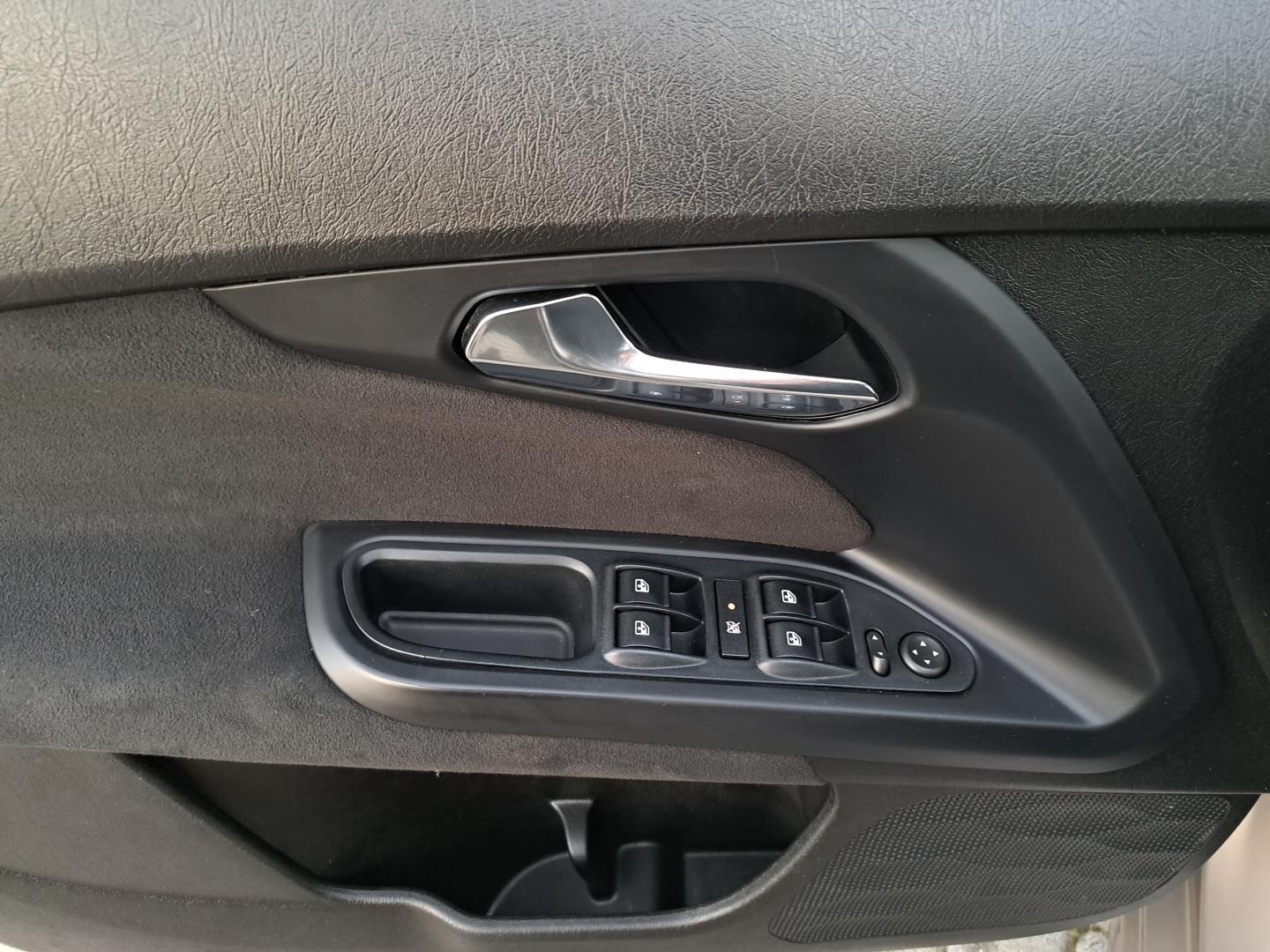 SalonPL 1.4 16V 95KM Lounge Clima.Autom. Alu Czuj.Park Bluetooth ASO 12
