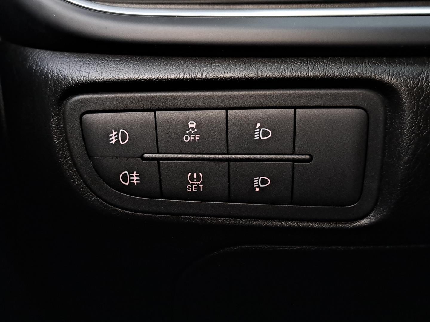 SalonPL 1.4 16V 95KM Lounge Clima.Autom. Alu Czuj.Park Bluetooth ASO 17