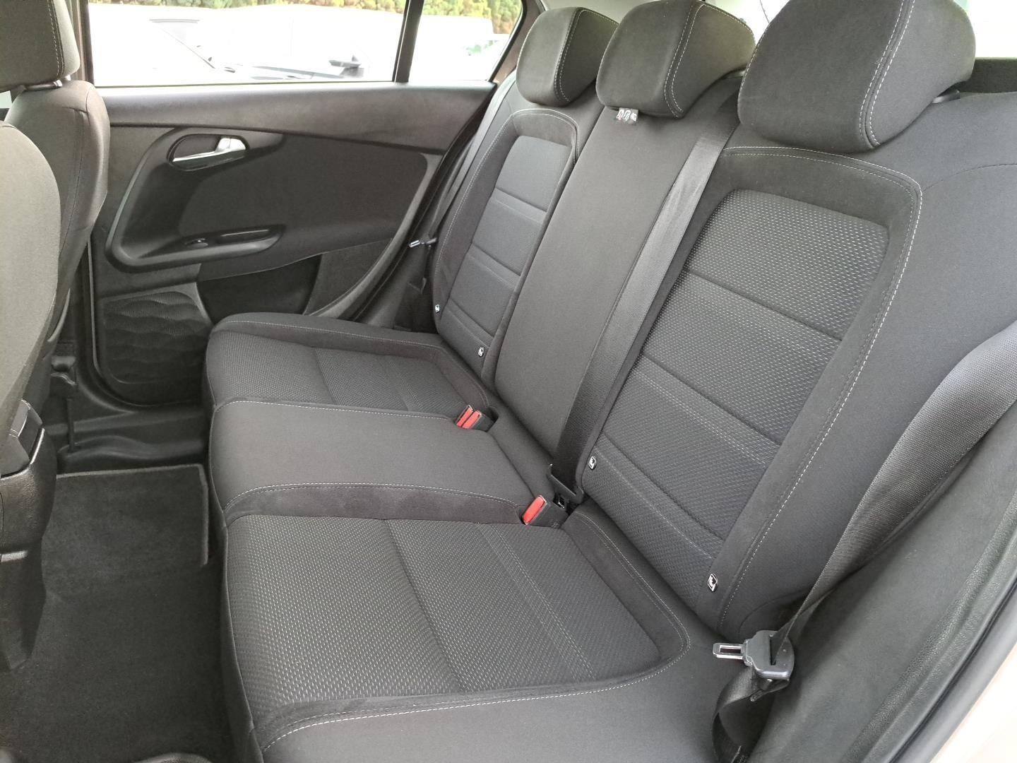 SalonPL 1.4 16V 95KM Lounge Clima.Autom. Alu Czuj.Park Bluetooth ASO 13