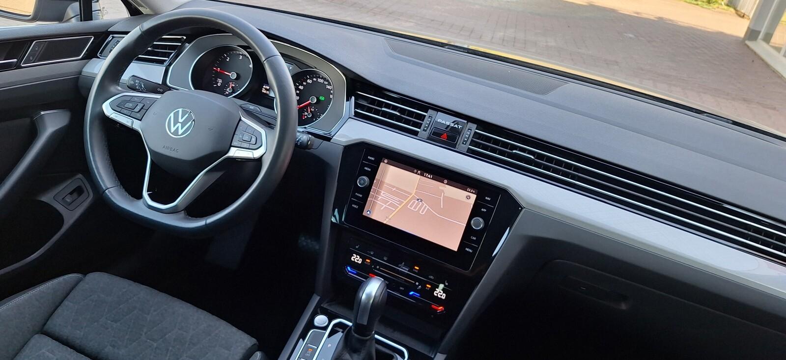 serwisASO 2.0TDI 150KM pakiety LED kamera hak navi AppConnect VAT23% 9