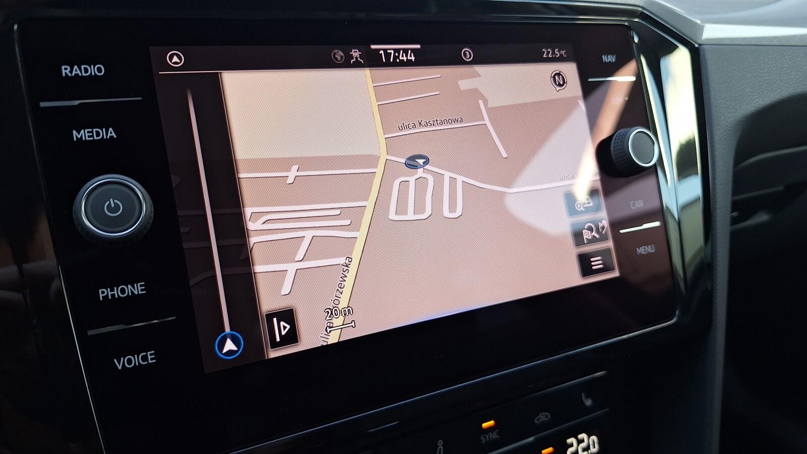serwisASO 2.0TDI 150KM pakiety LED kamera hak navi AppConnect VAT23% 28