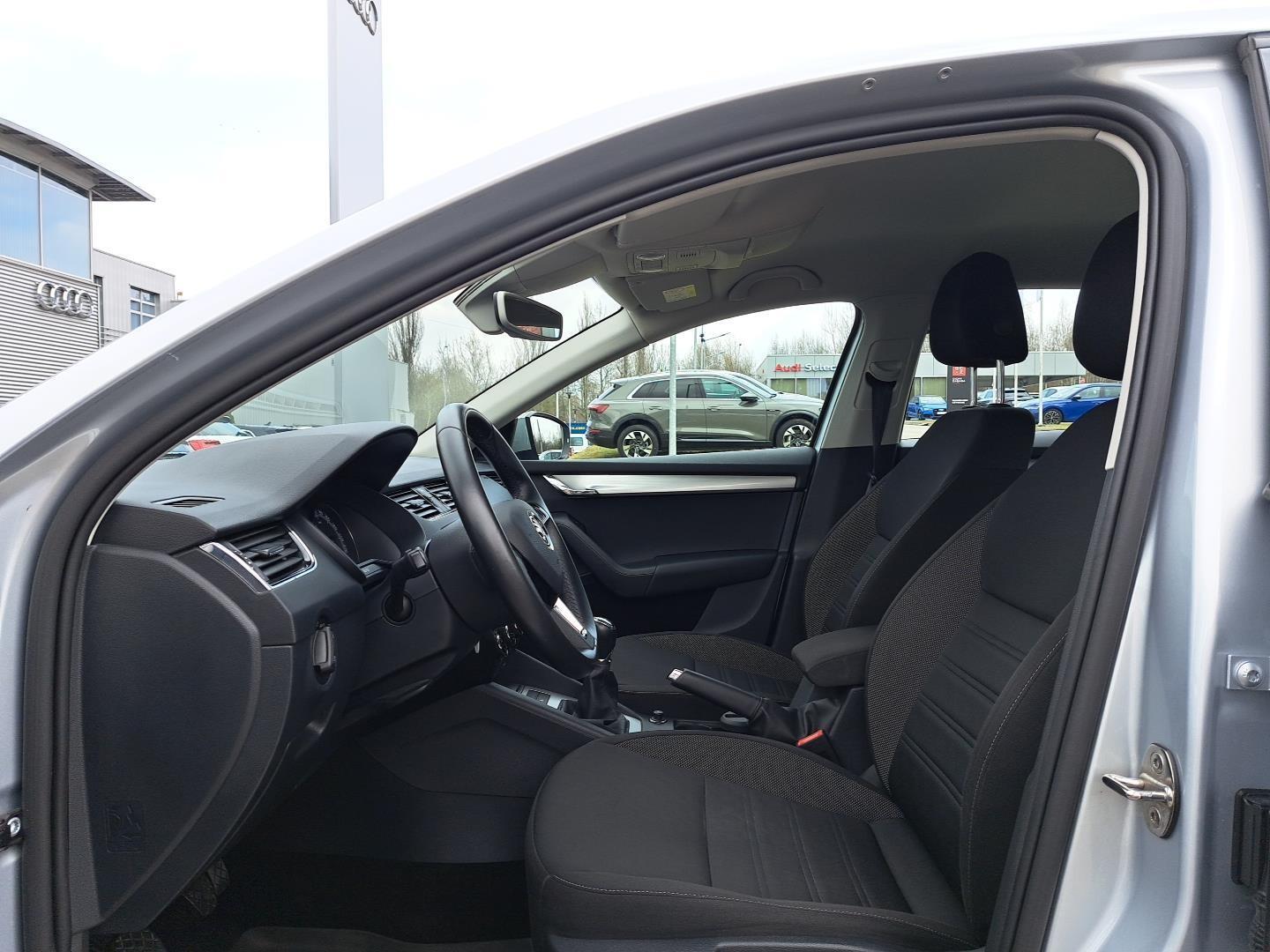 Tempomat Światła LED SmartLink+ Lane Assist Start-Stop 8