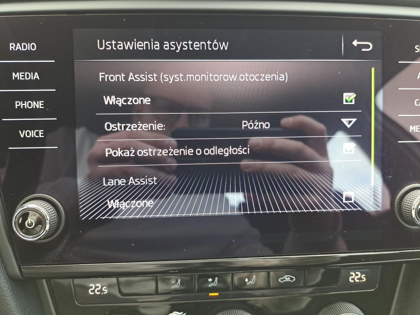 Tempomat Światła LED SmartLink+ Lane Assist Start-Stop 22