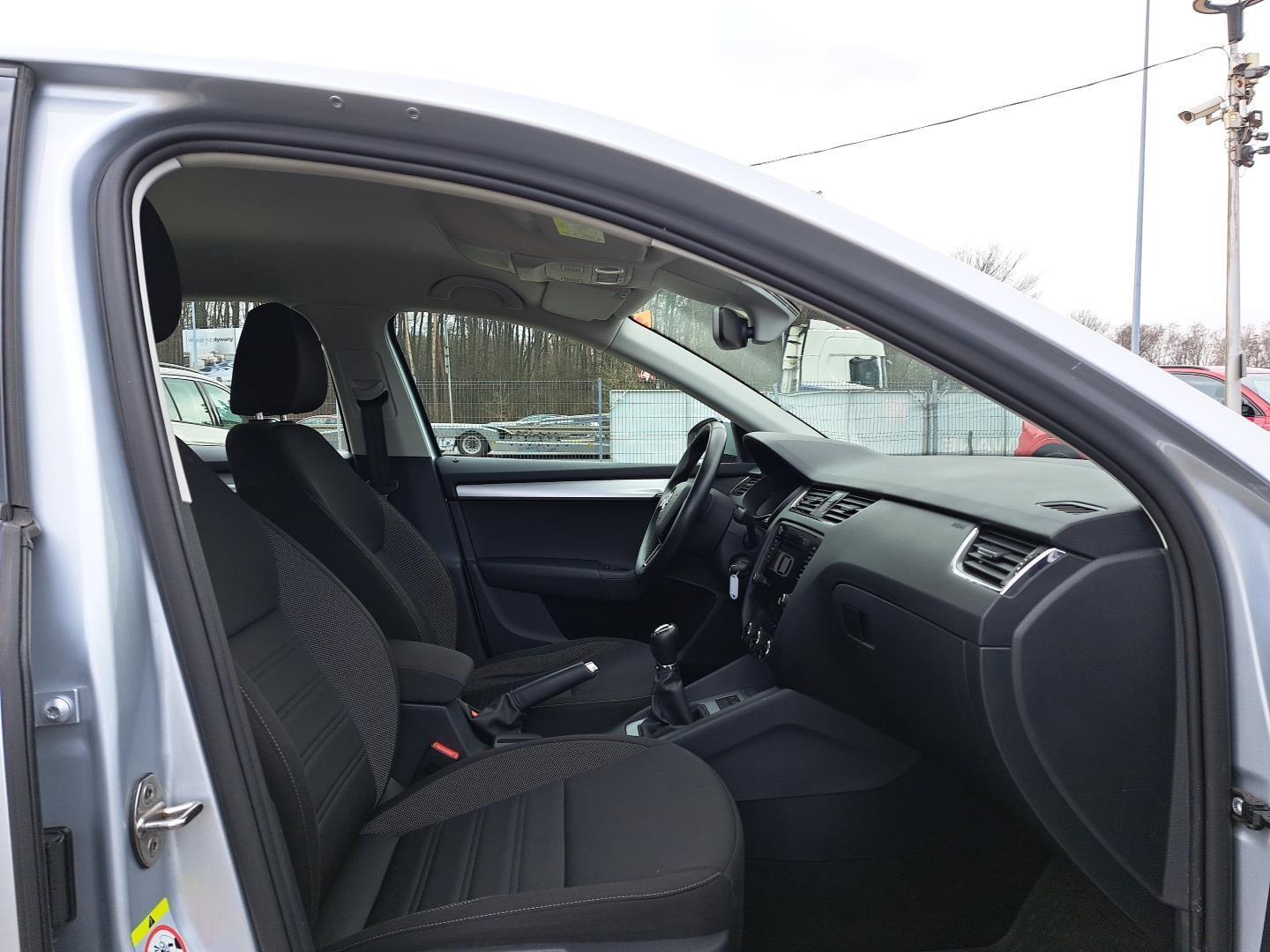 Tempomat Światła LED SmartLink+ Lane Assist Start-Stop 12