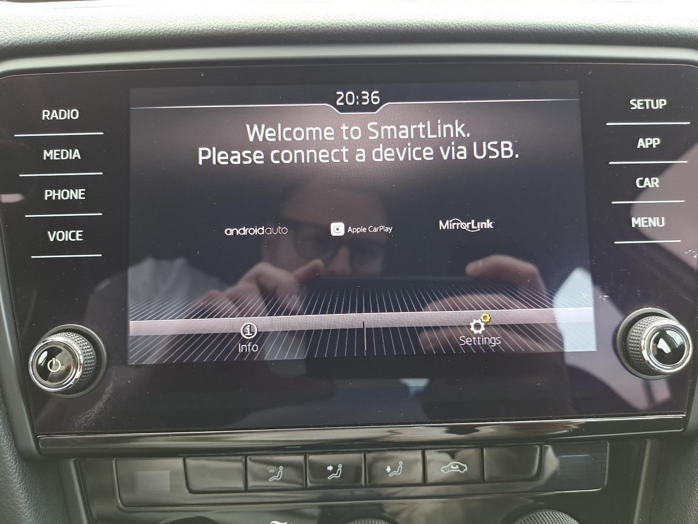 Tempomat Światła LED SmartLink+ Lane Assist Start-Stop 21