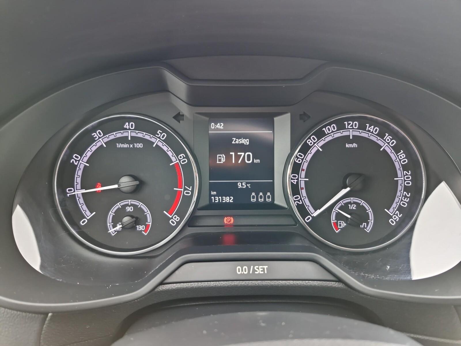 1.0 115KM Ambition | Pakiet Amazing | Front i Line Assist | Tempomat 13