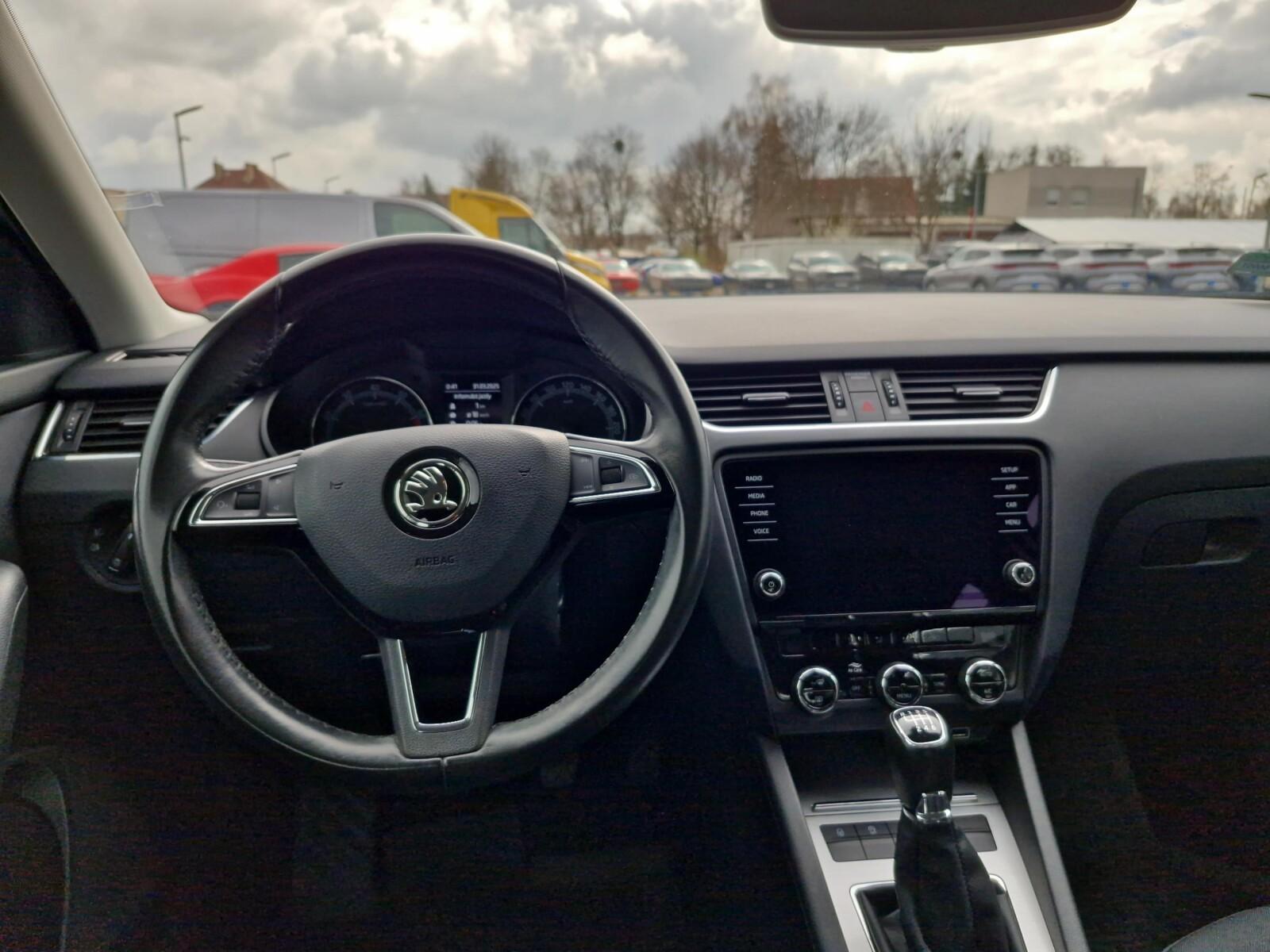 1.0 115KM Ambition | Pakiet Amazing | Front i Line Assist | Tempomat 12