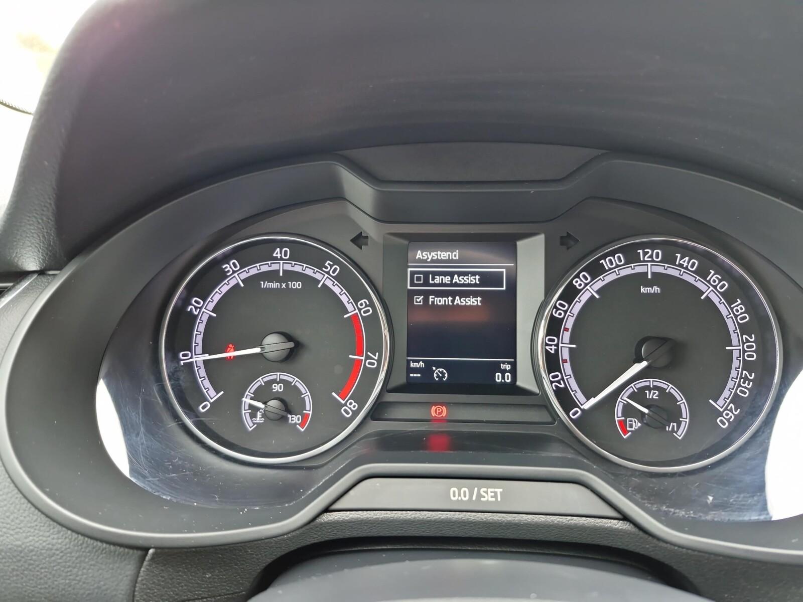 1.0 115KM Ambition | Pakiet Amazing | Front i Line Assist | Tempomat 26