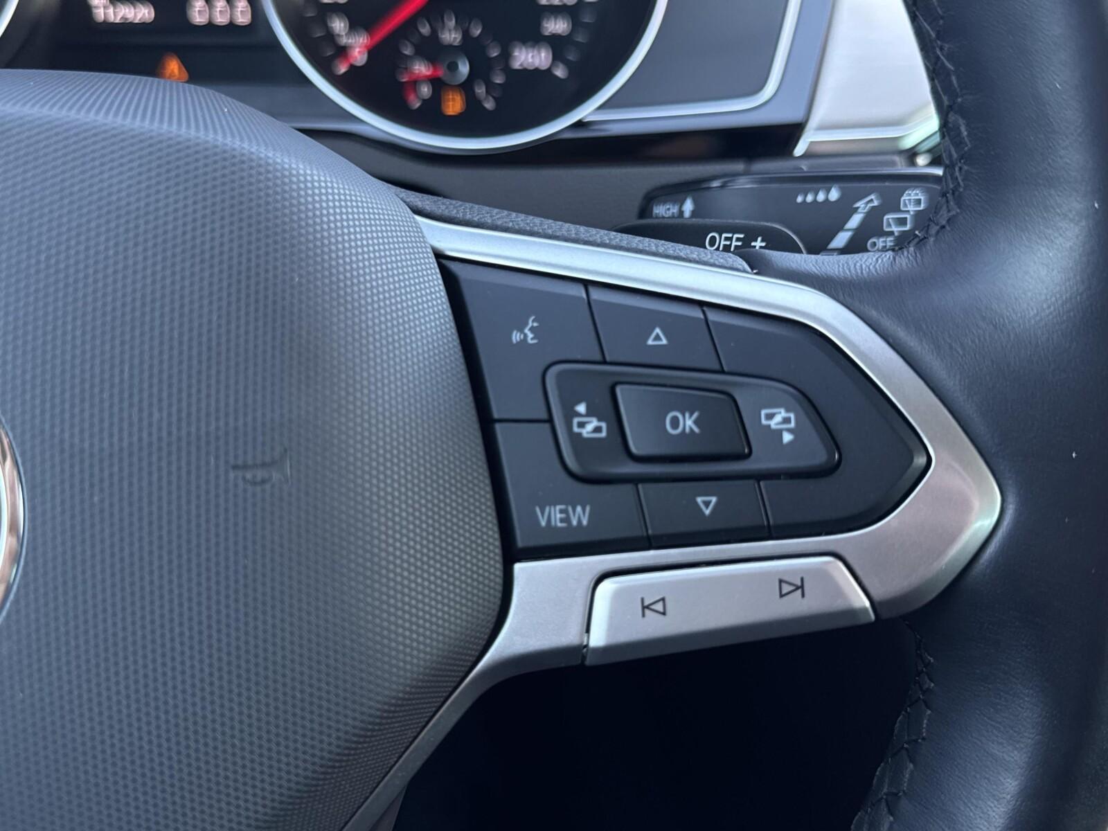 Android Auto Nawigacja Hak Kamera Reflektory LED Tempomat 20