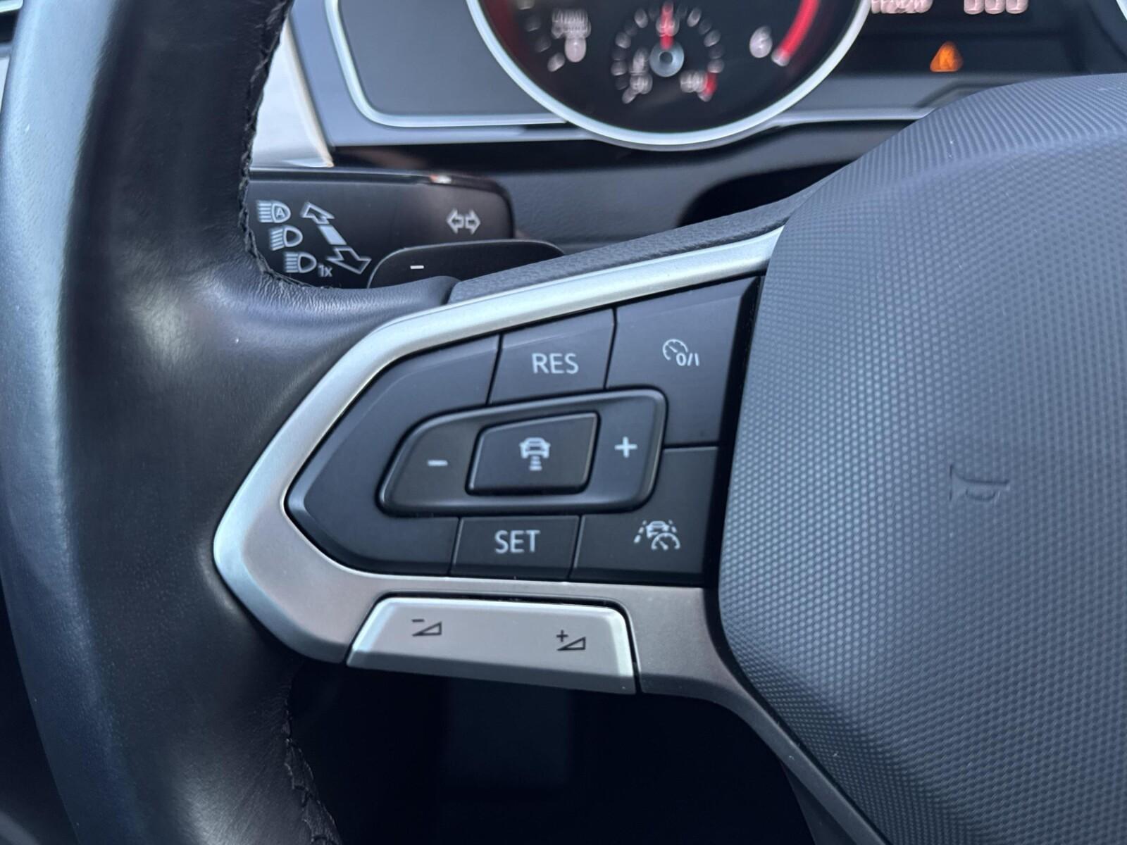 Android Auto Nawigacja Hak Kamera Reflektory LED Tempomat 19