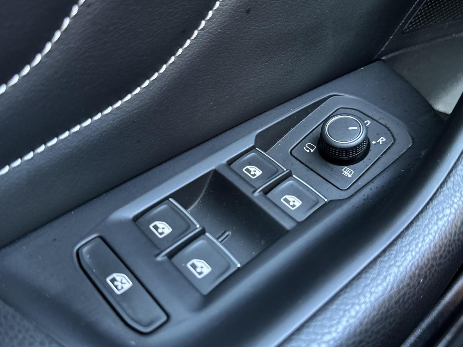 Android Auto Nawigacja Hak Kamera Reflektory LED Tempomat 16