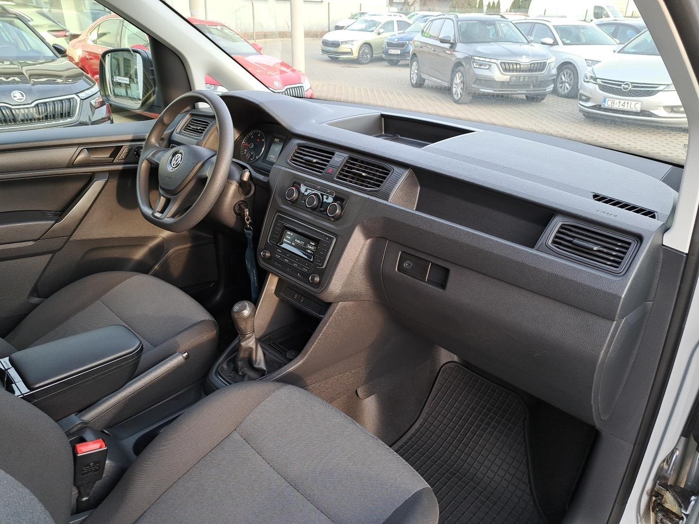Volkswagen Caddy Furgon 16