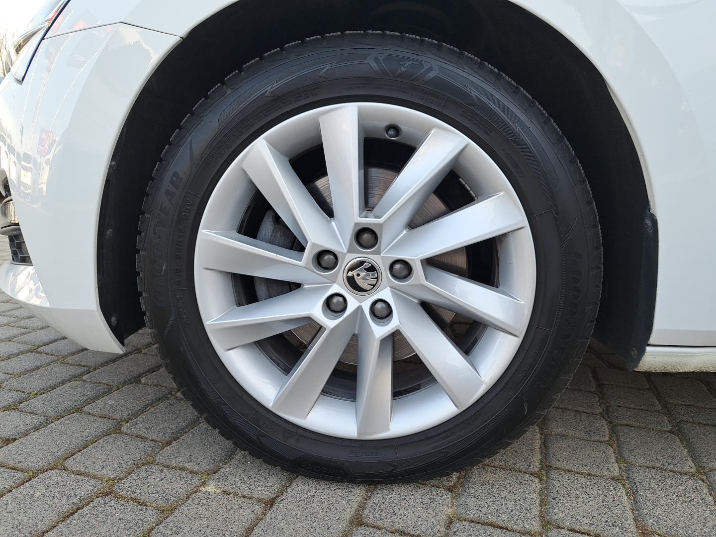 SalonPL 1.5TSI 150KM Ambition LED Matrix Kessy Podgrzew.Fot. ASO FV23% 29