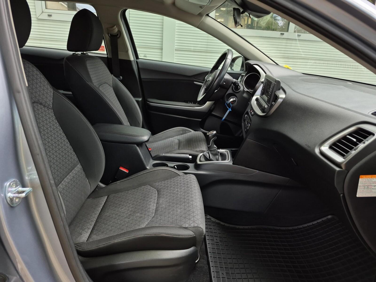 Salon Polska|Faktura VAT|Zadbany|MHEV|mild hybrid 15