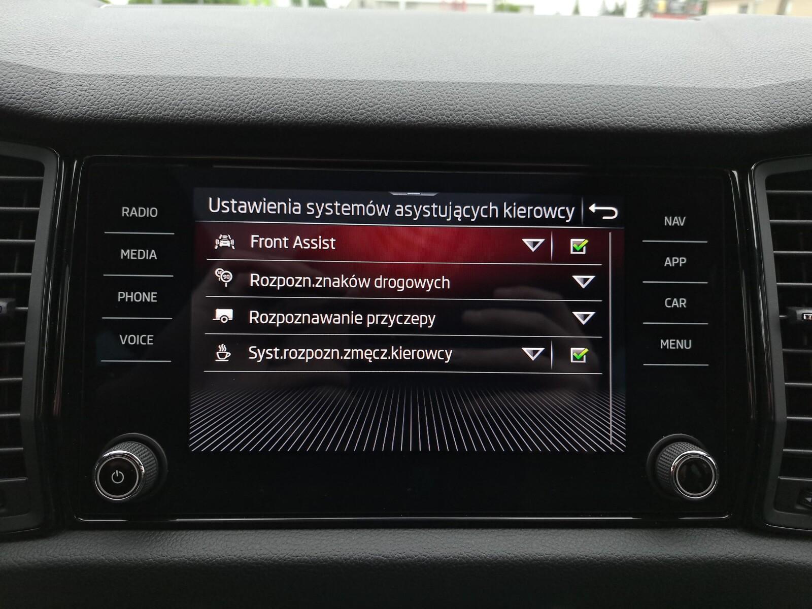 Sportline 4x4 2.0TSI 190KM DSG LED Panorama Kamera El.Klapa 20" FV23% 27