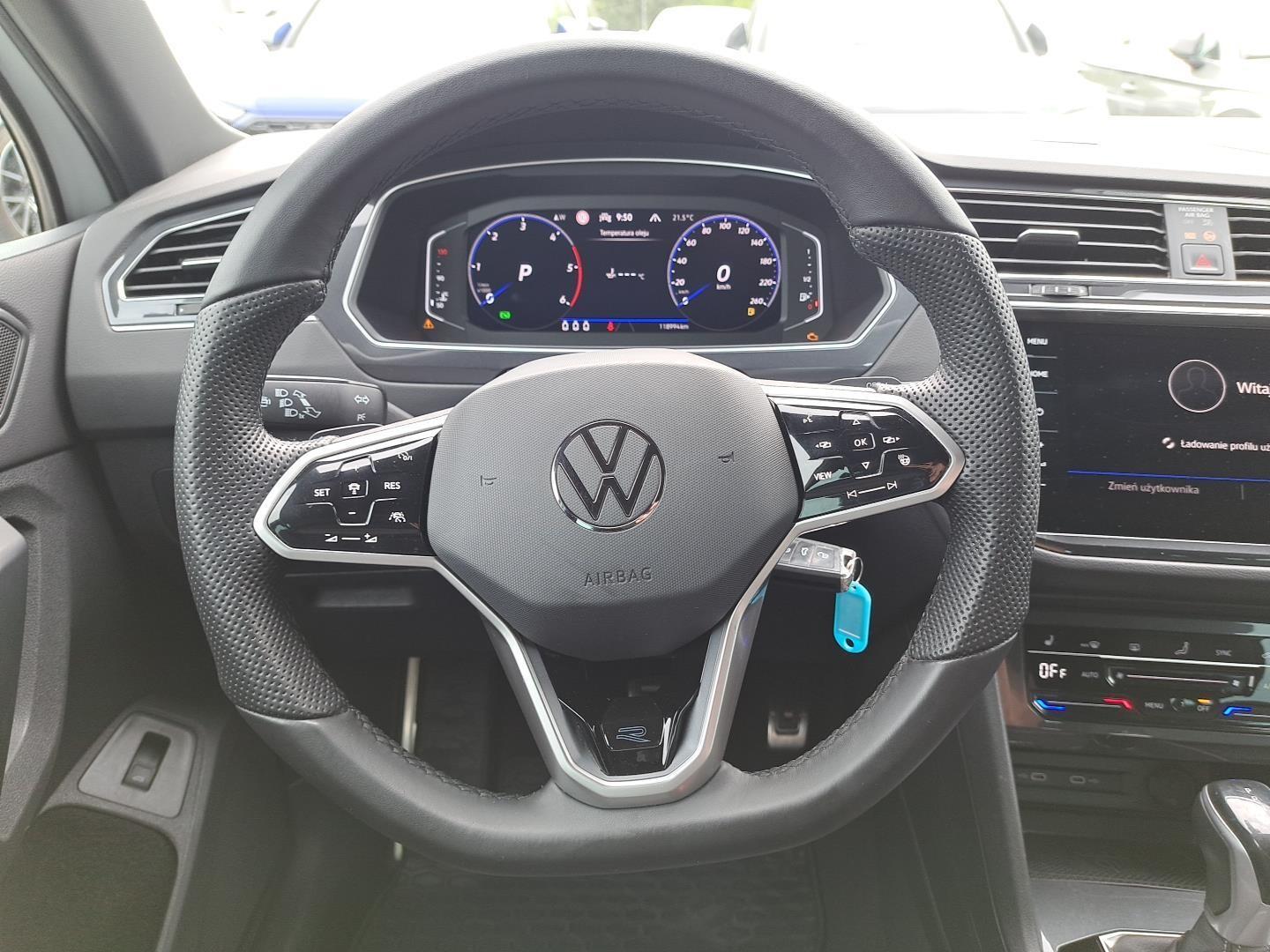 Android Auto Nawigacja Head-Up Hak Kamera parkowania Reflektory LED 14