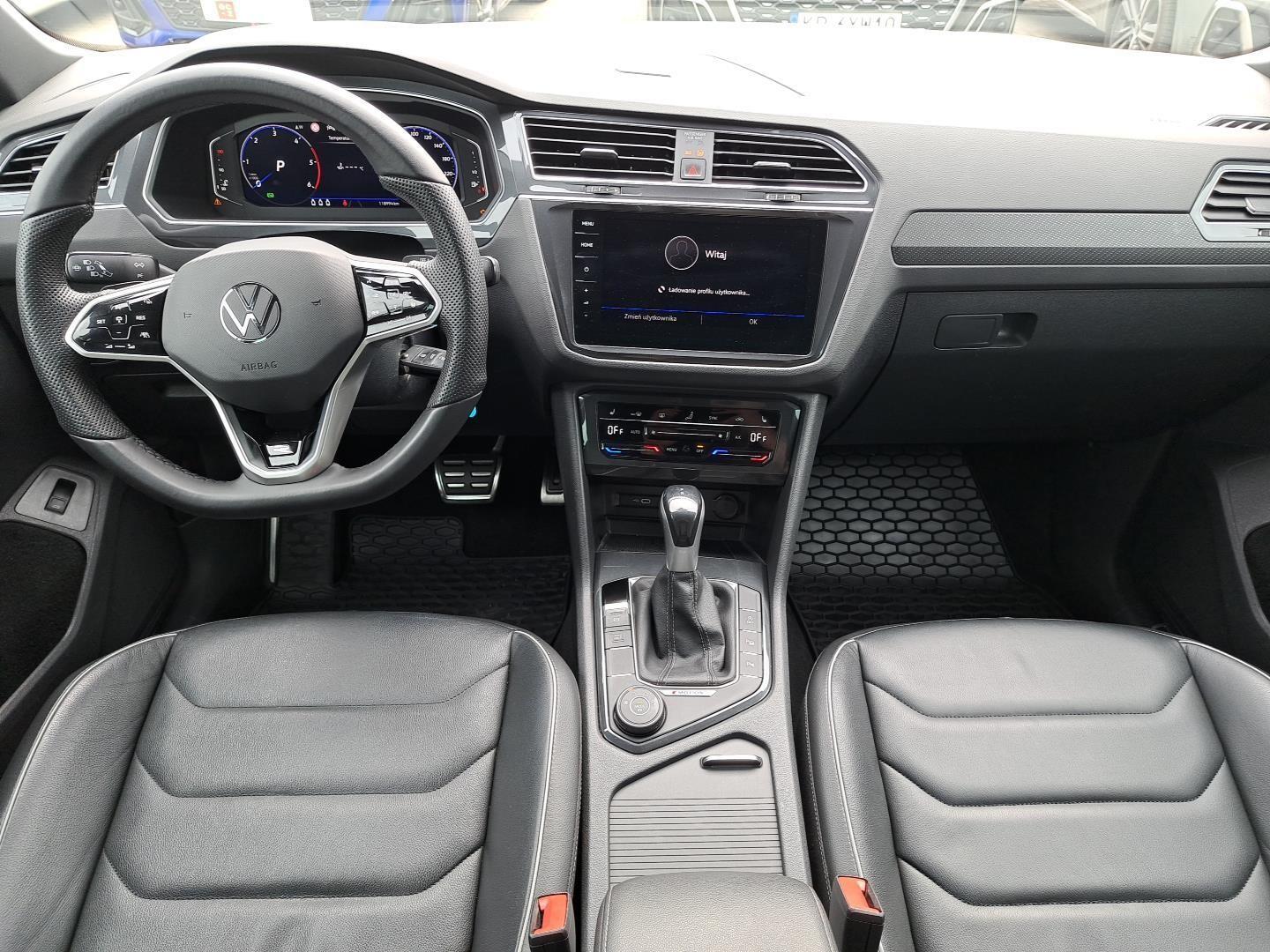 Android Auto Nawigacja Head-Up Hak Kamera parkowania Reflektory LED 8