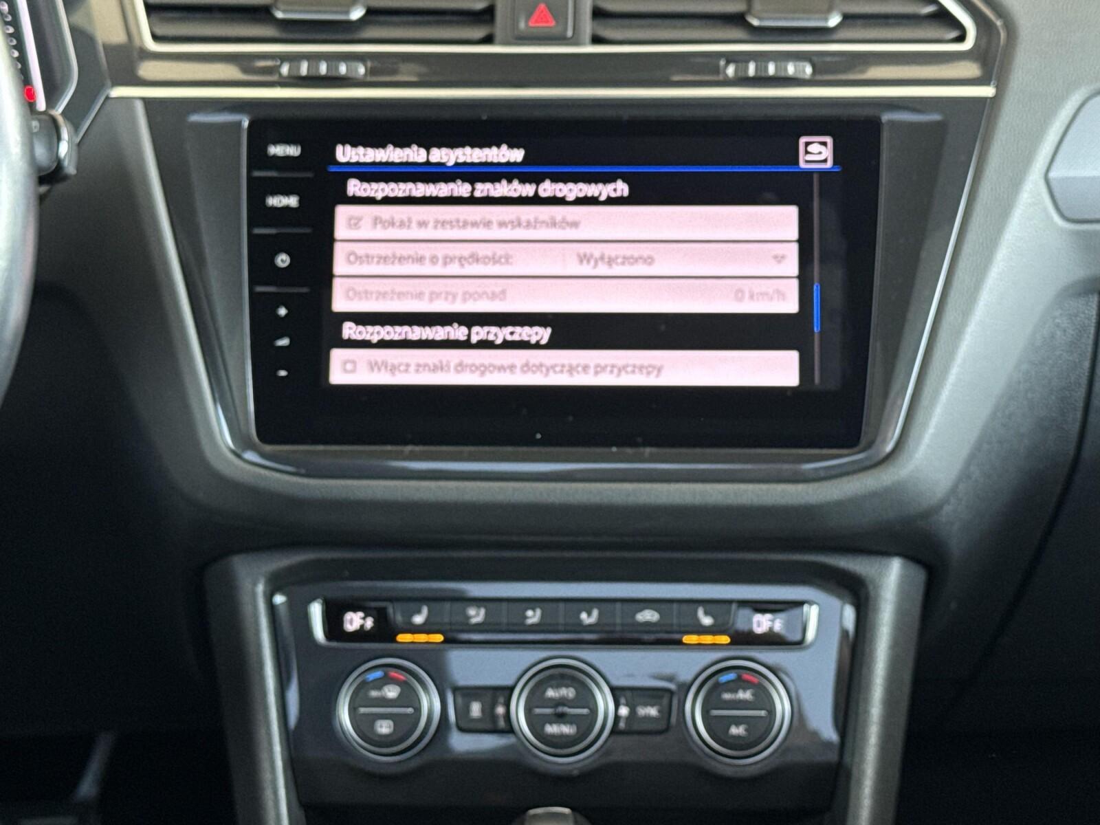 R-line 240KM, Head-Up, Panorama, DCC, Dynaudio, Hak, Kamera 360 33