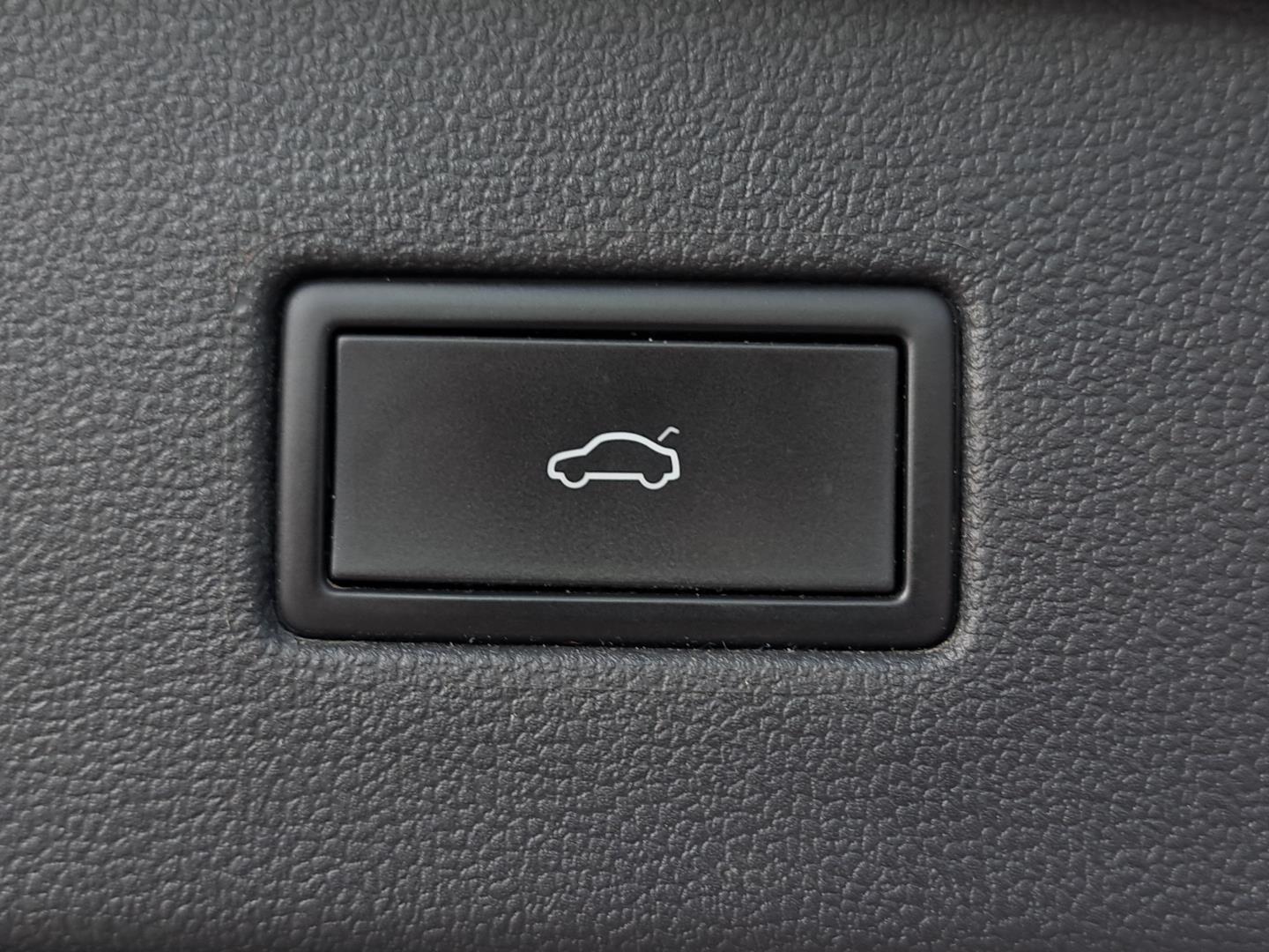 SalonPL 2.0TDI 150KM DSG 7os. Matrix ACC Virtual HAK Kessy Masaż FV23% 33