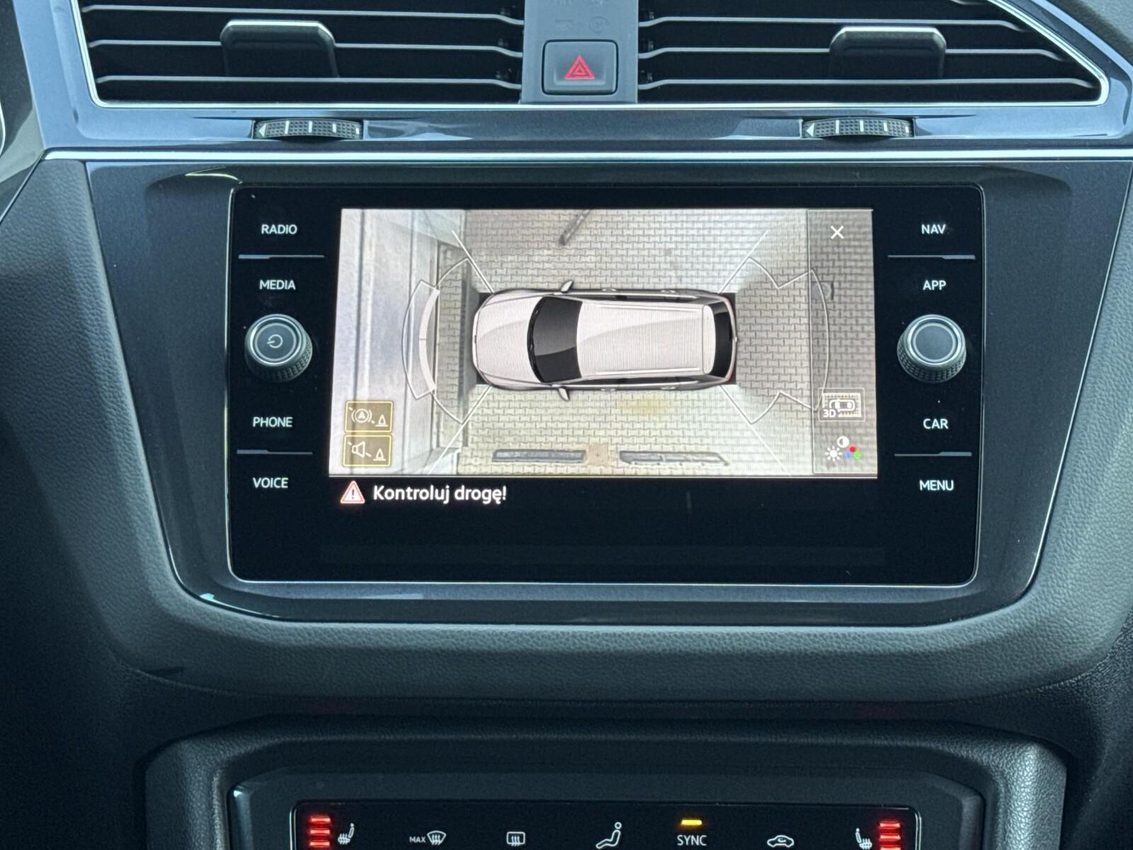 Tiguan R-line 4 Motion DSG, Kamera 360, APP, Hak, Keyless 26