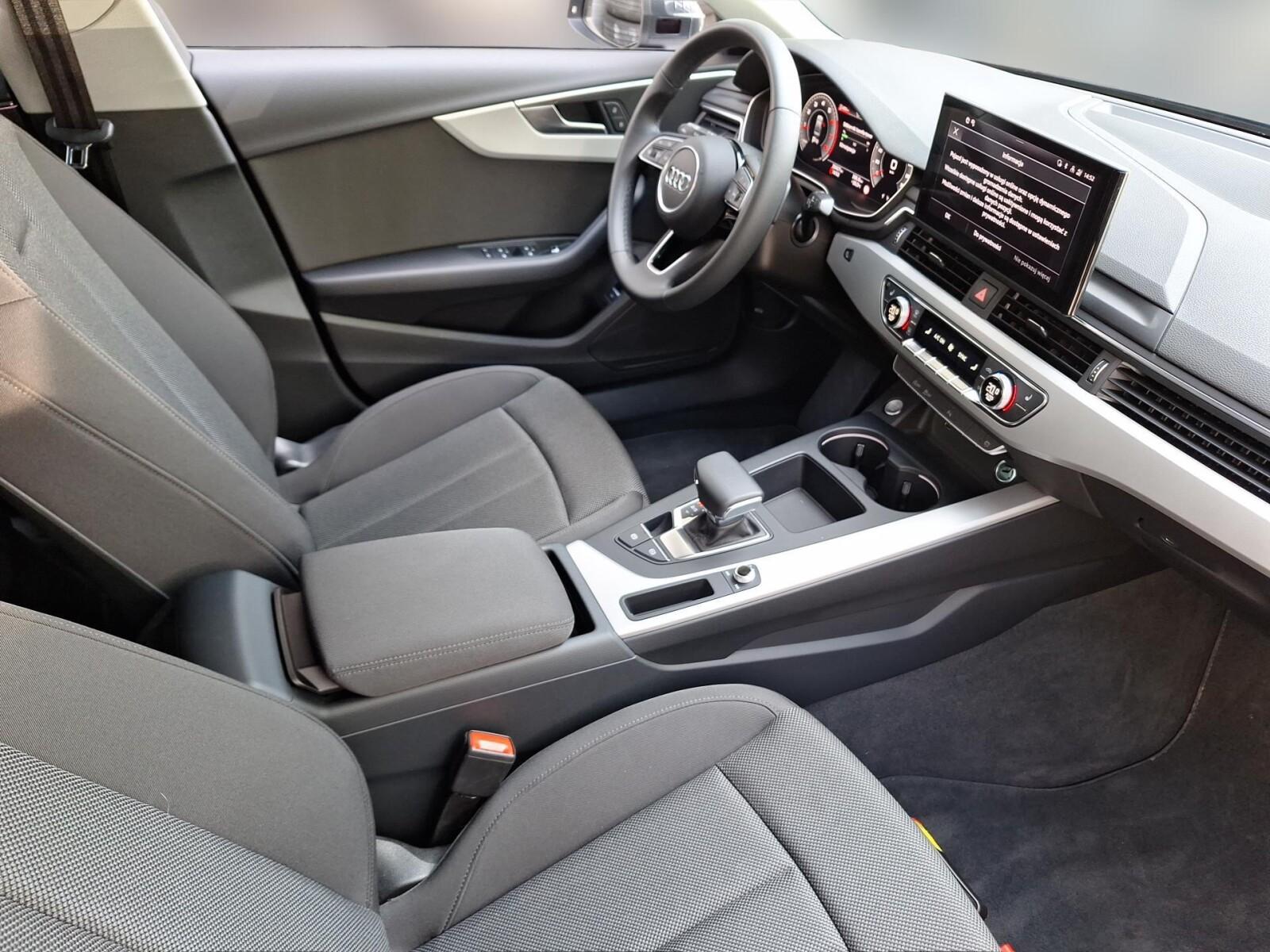 Sline 35 TFSI 150KM Stronic Pakiet Miasto, Comfort, Travel, Technology 8