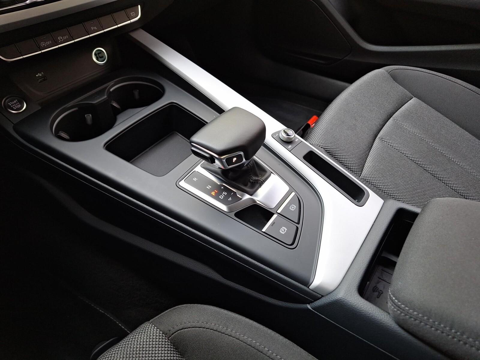 Sline 35 TFSI 150KM Stronic Pakiet Miasto, Comfort, Travel, Technology 13