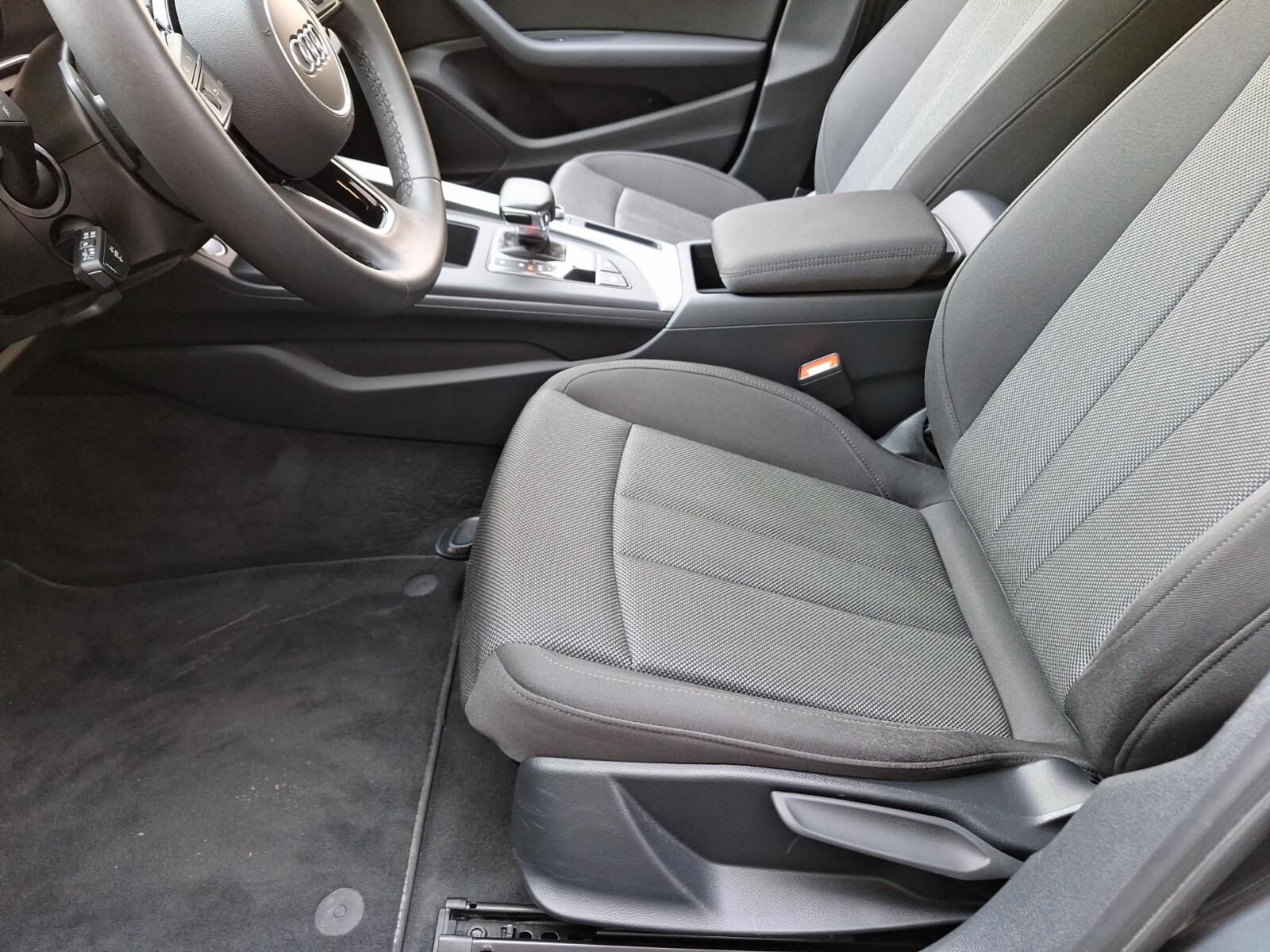 Sline 35 TFSI 150KM Stronic Pakiet Miasto, Comfort, Travel, Technology 11