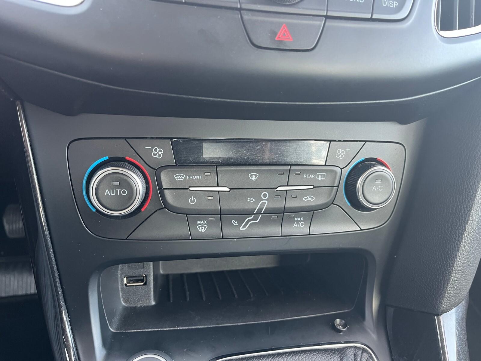 Ford Focus null 8