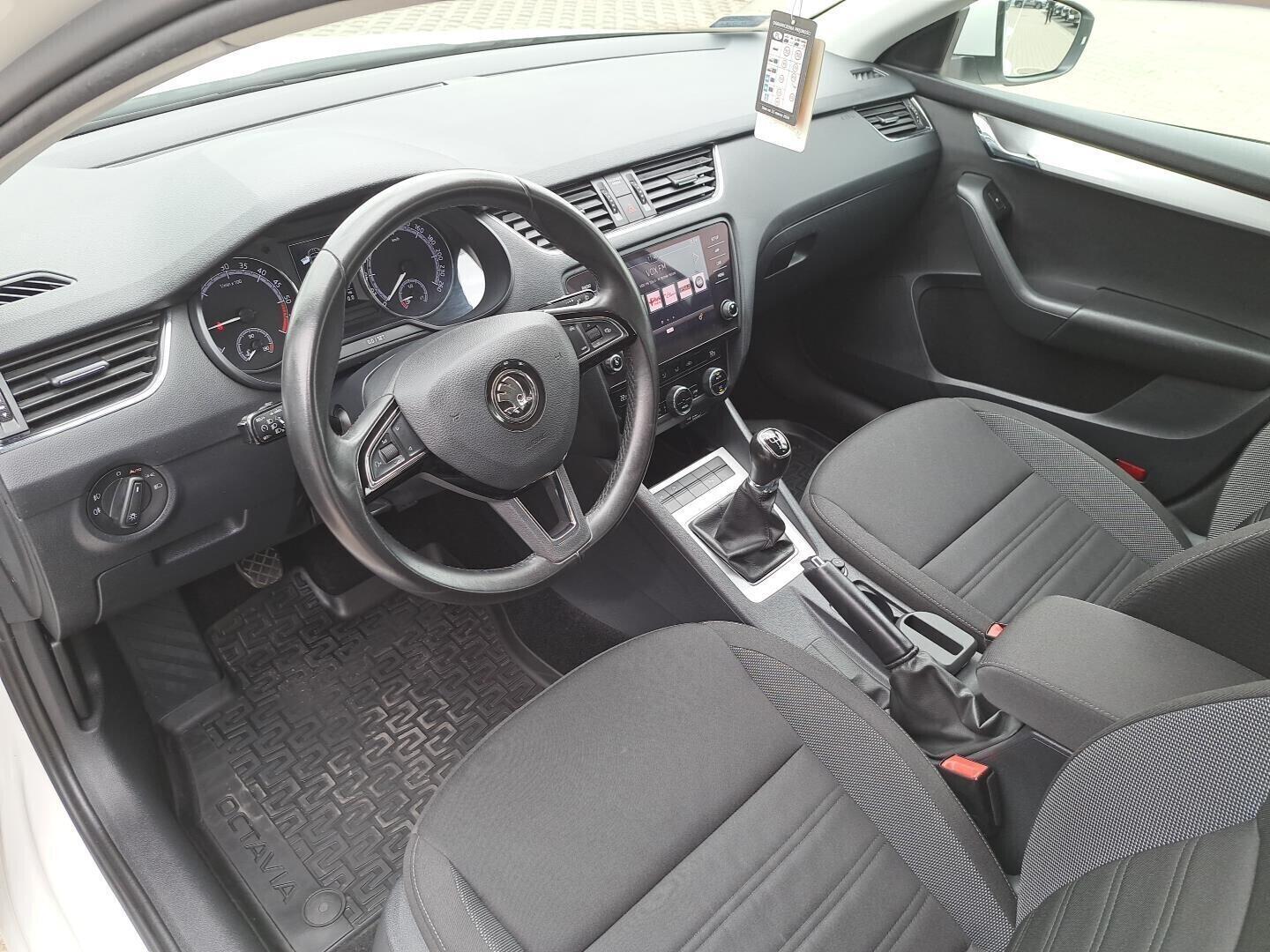 Škoda Octavia null 8