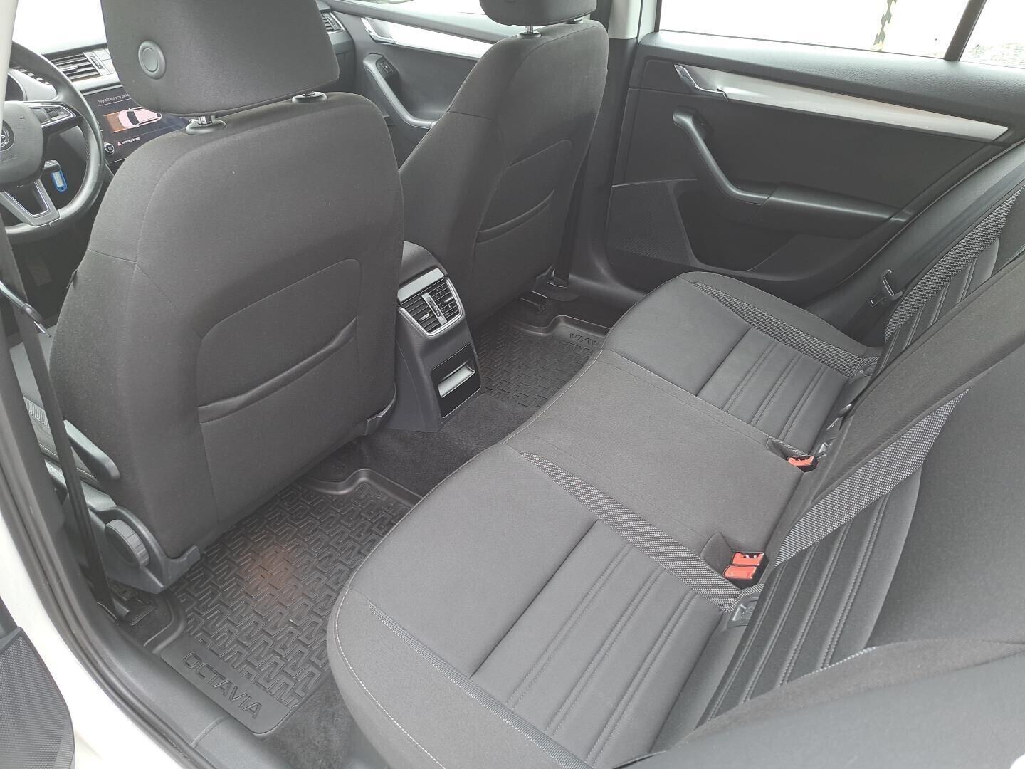 Škoda Octavia null 17