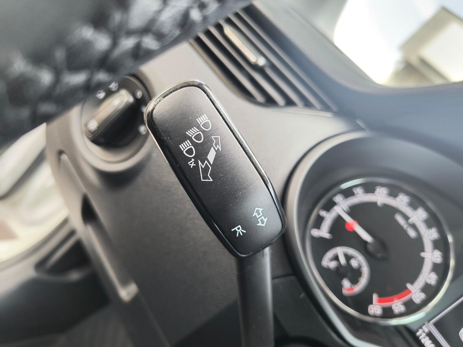 SalonPL serwis ASO 1.6TDI 115KM pakiet SmartLink komputer Airbag VAT23 13