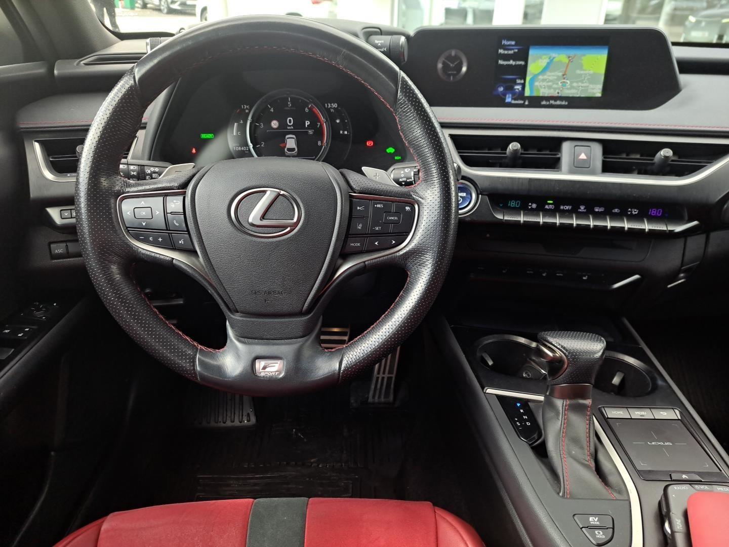 Lexus UX null 16