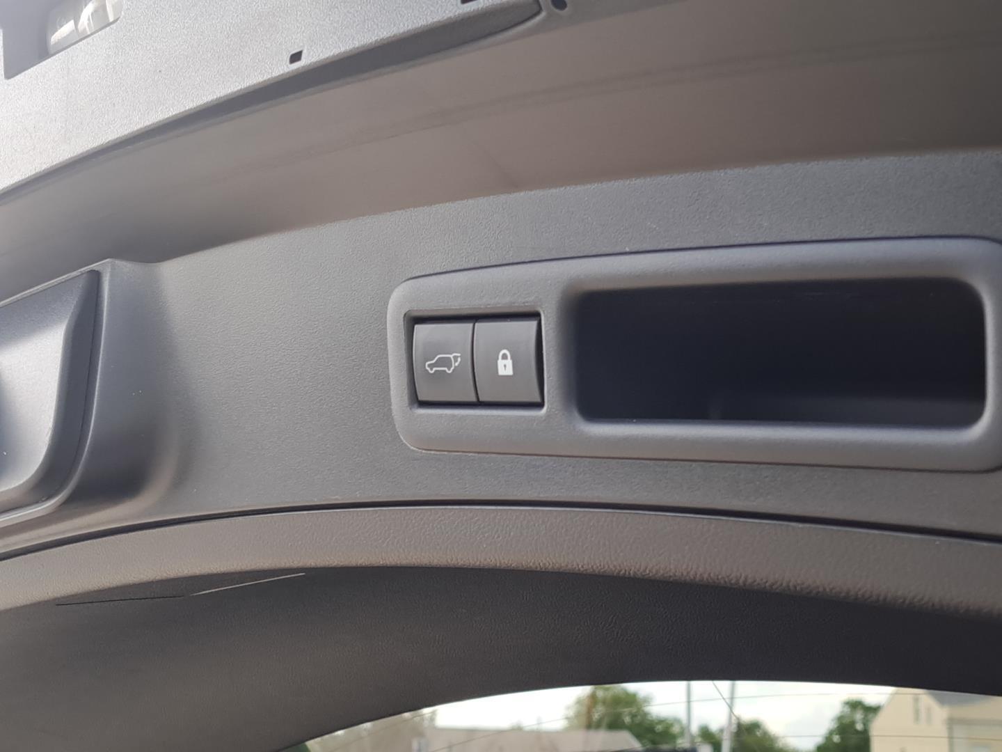 Lexus UX null 24