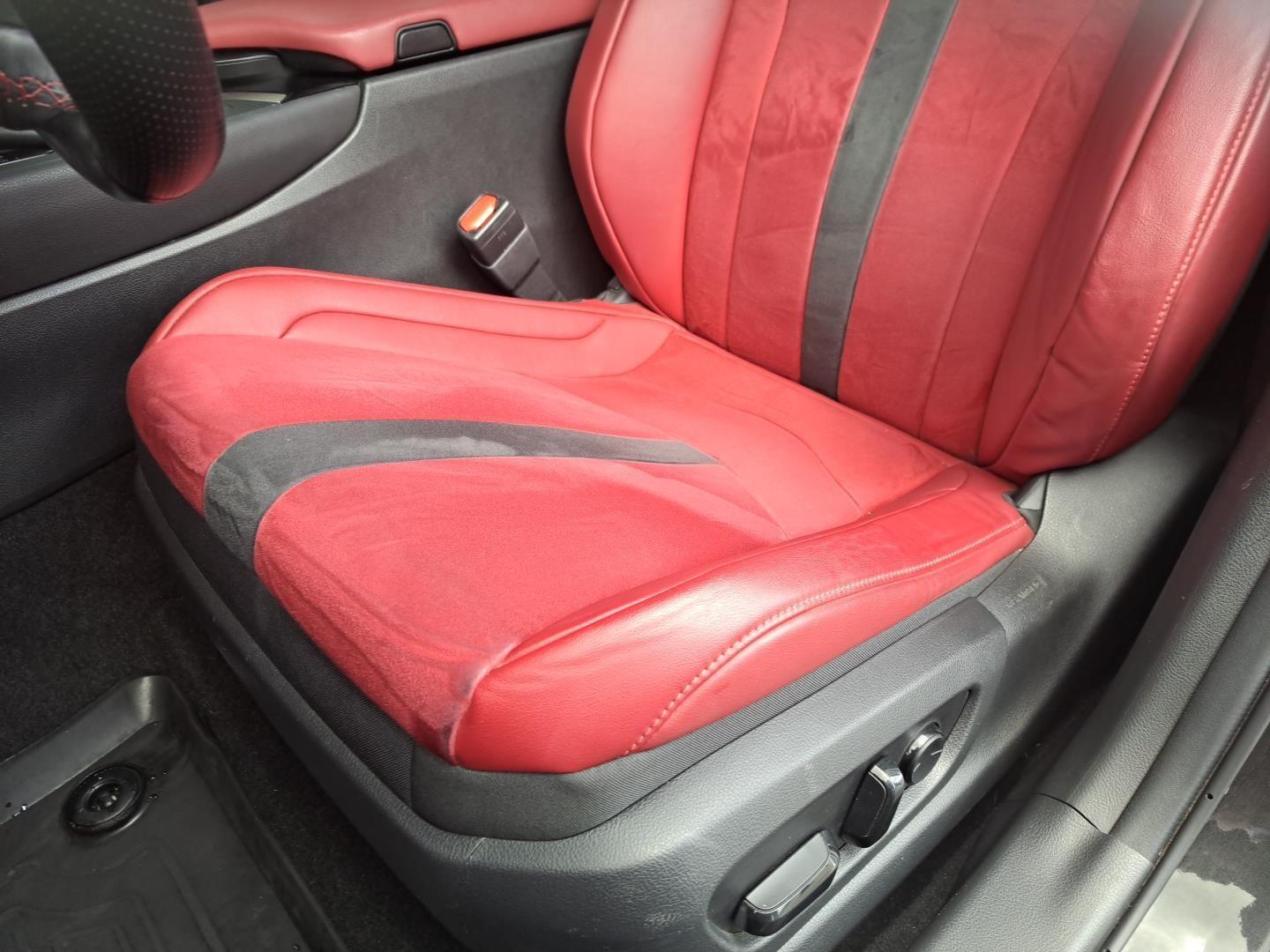 Lexus UX null 15