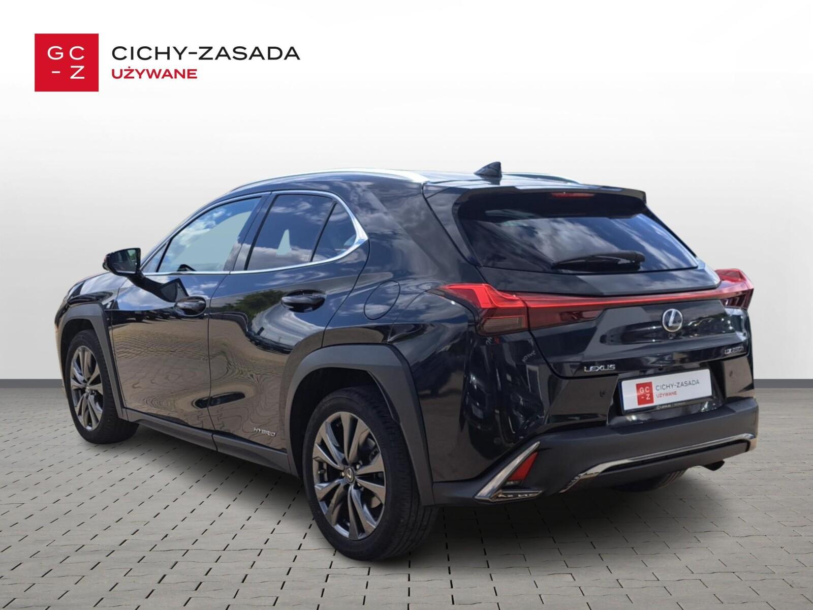 Lexus UX null 2