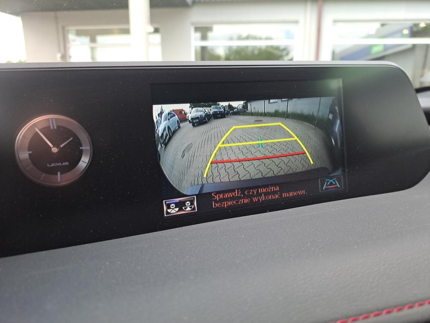 Lexus UX null 27
