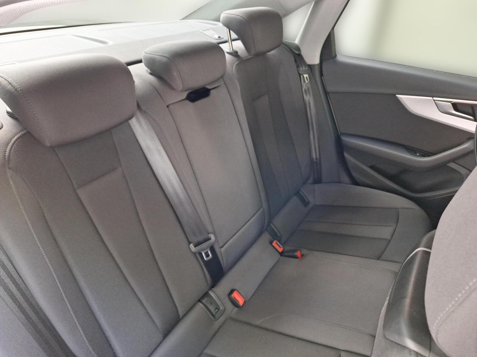 Audi A4 35 TFSI 110(150) kW(KM) S tronic 10