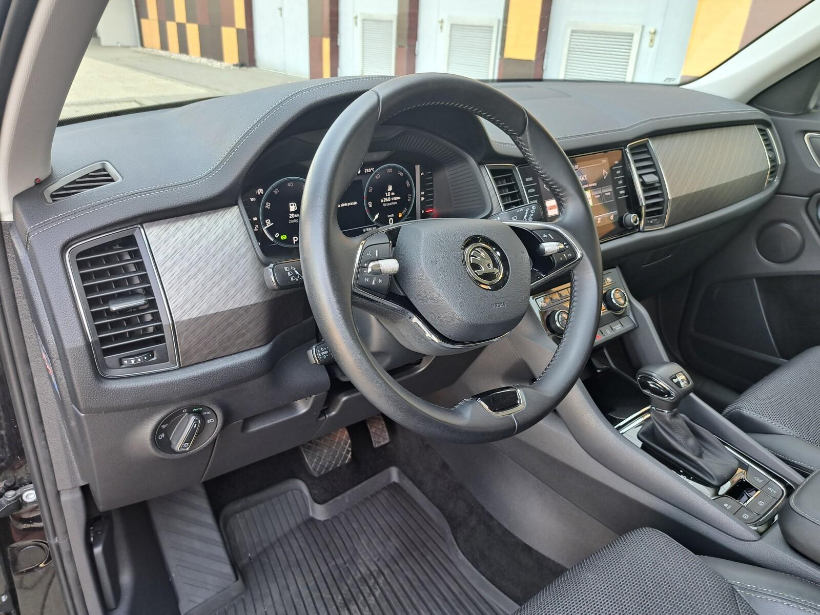 4x4 Style DSG 7miejsc, ACC, Profile jazdy, Matrix VIRTUAL COCKPIT 27