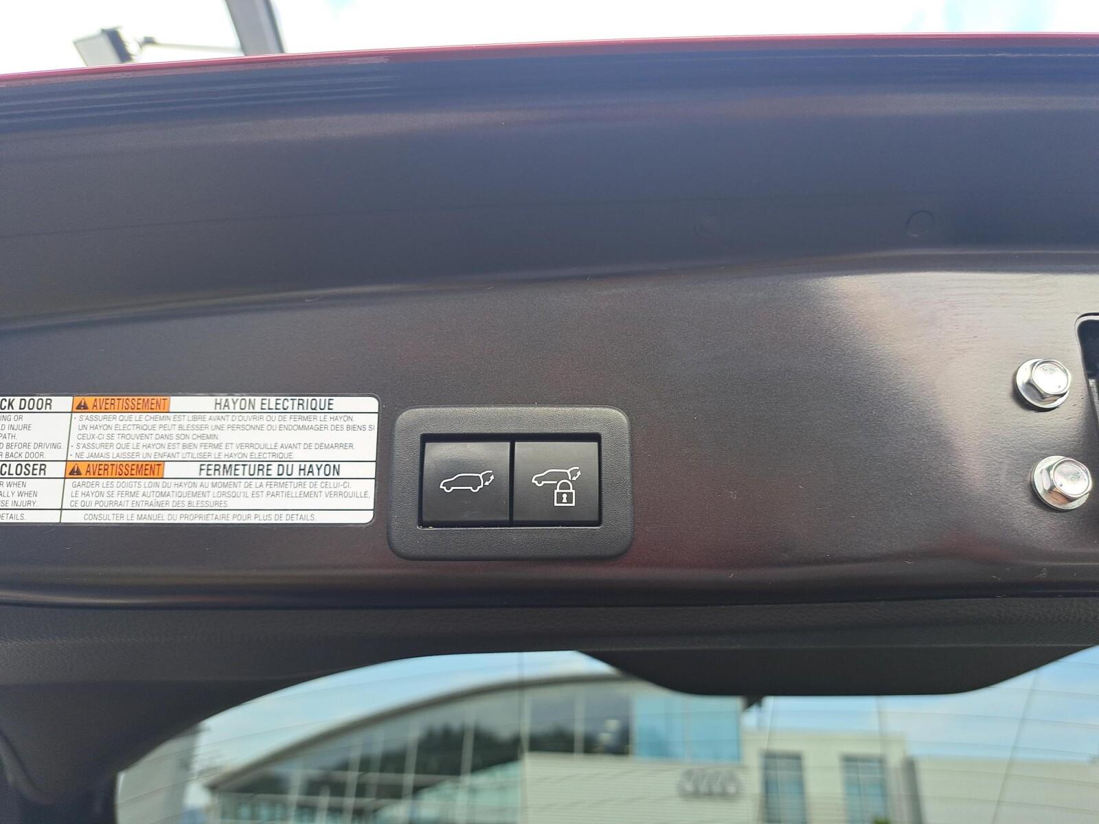 Kamera cofania Reflektory LED Tempomat Hybrid 4x4 13